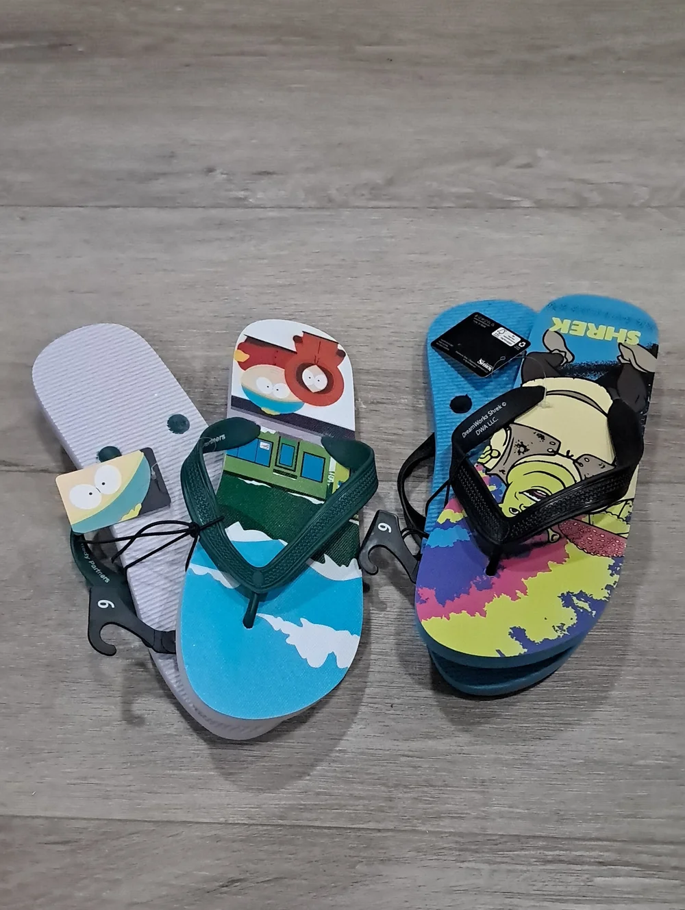 SHREK Kids' Multicolor Flip Flops - Green & Blue